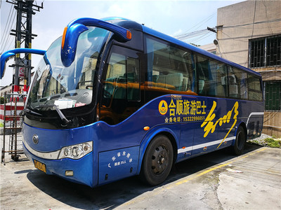 回鄉小巴車包車_合順汽車租賃_工廠_團體_商務_豪華_迎親_結婚