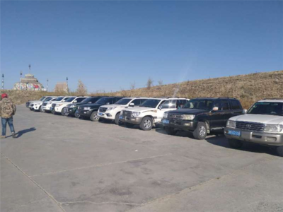 新疆旅游包車師傅@新疆自助游包車